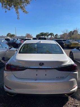 2025 Lexus ES 350 Base