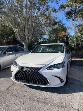 2025 Lexus ES 350 Base