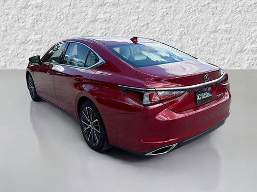 2022 Lexus ES 350 Base