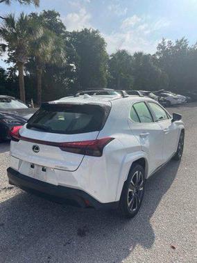 White Pearl 2023 Lexus UX 250h Base