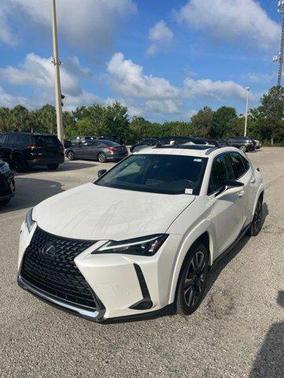 White Pearl 2023 Lexus UX 250h Base
