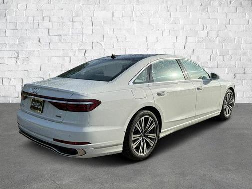 2023 Audi A8 L 55 TFSI quattro Tiptronic