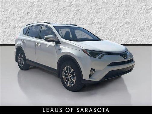Super White 2018 Toyota RAV4 Hybrid XLE