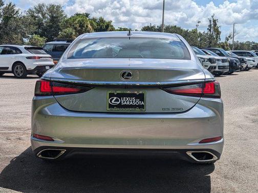 2025 Lexus ES 350 Base