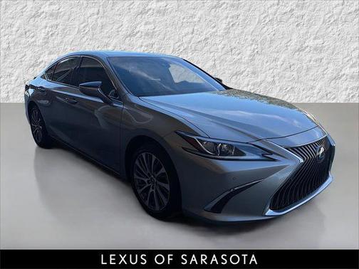 2019 Lexus ES 300h Base