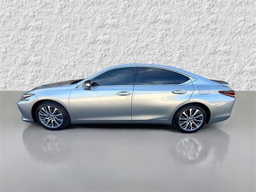 2019 Lexus ES 300h Base
