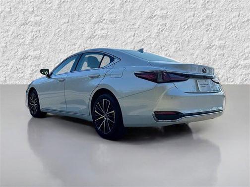 2024 Lexus ES 250 Base