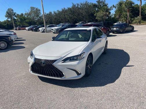 2024 Lexus ES 250 Base