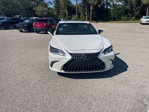 2024 Lexus ES 250 Base