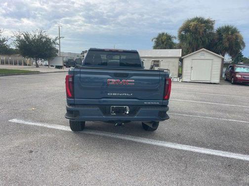 2024 GMC Sierra 2500 Denali