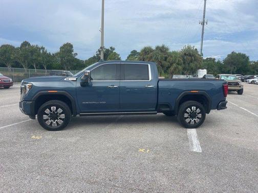 2024 GMC Sierra 2500 Denali