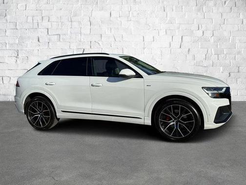 2020 Audi Q8 55 Premium Plus