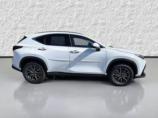 2026 Lexus NX 450h+ Premium