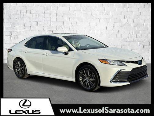 2024 Toyota Camry Hybrid XLE