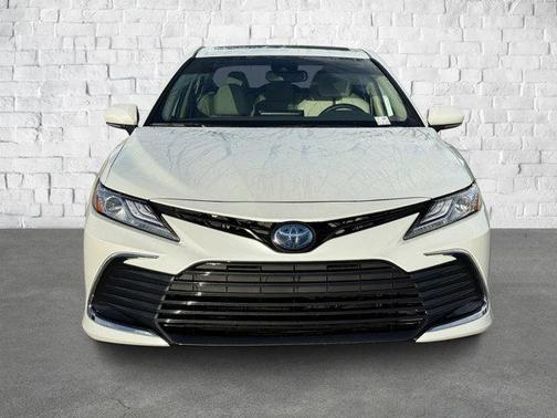 2024 Toyota Camry Hybrid XLE