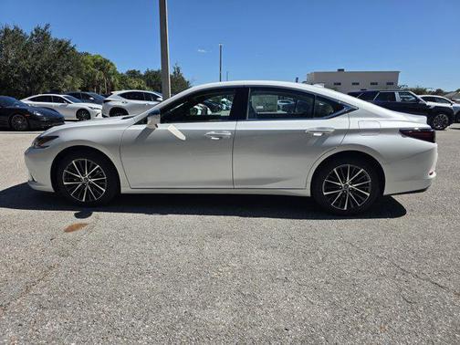 2025 Lexus ES 350 Base