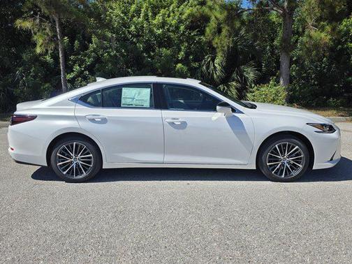 2025 Lexus ES 350 Base