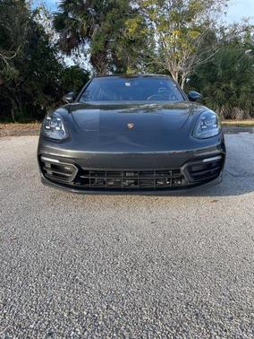 2022 Porsche Panamera 4