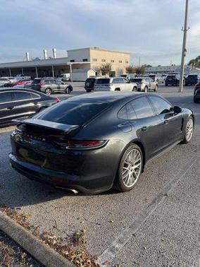 2022 Porsche Panamera 4