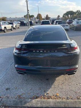 2022 Porsche Panamera 4
