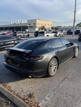 2022 Porsche Panamera 4