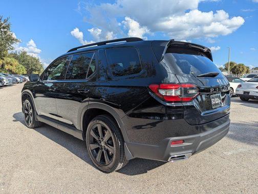 2025 Honda Pilot Black Edition