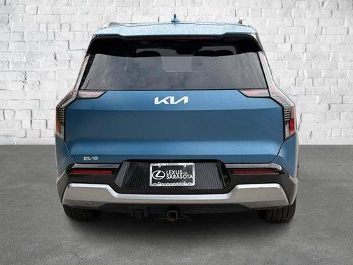 2024 Kia EV9 Land