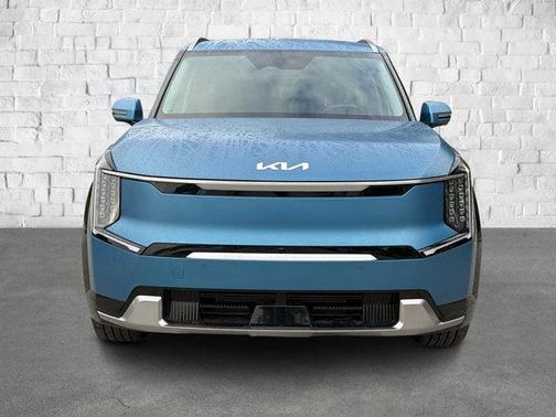 2024 Kia EV9 Land