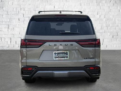 2025 Lexus LX 700h Overtrail