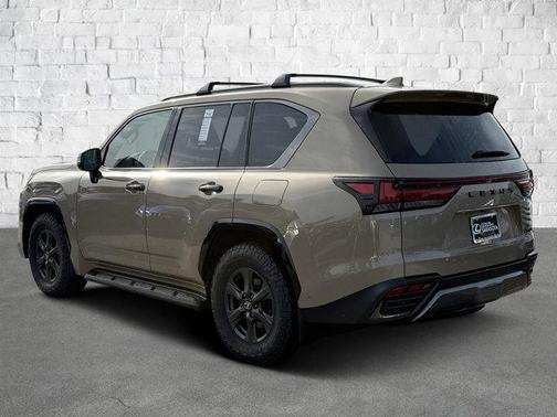 2025 Lexus LX 700h Overtrail