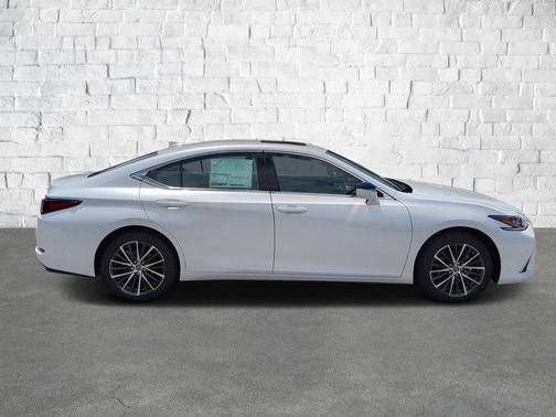 2025 Lexus ES 350 Base