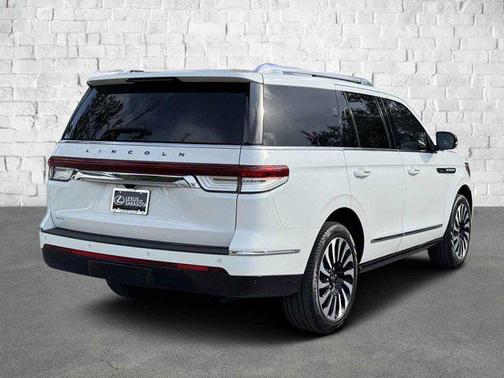 2023 Lincoln Navigator Black Label