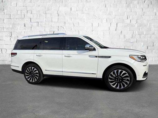 2023 Lincoln Navigator Black Label