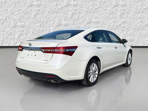 Blizzard Pearl 2014 Toyota Avalon XLE