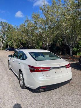Blizzard Pearl 2014 Toyota Avalon XLE