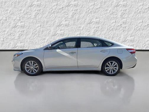 Blizzard Pearl 2014 Toyota Avalon XLE
