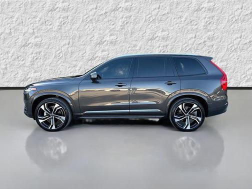 2024 Volvo XC90 B6 Ultimate Bright Theme 7-Seater