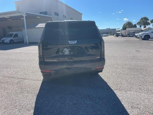 2023 Cadillac Escalade Sport