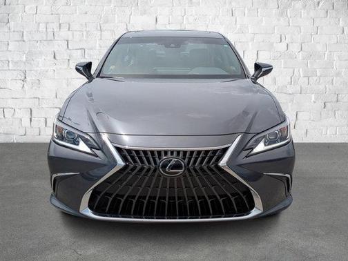 2025 Lexus ES 300h Base
