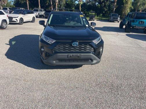 2021 Toyota RAV4 Hybrid XLE