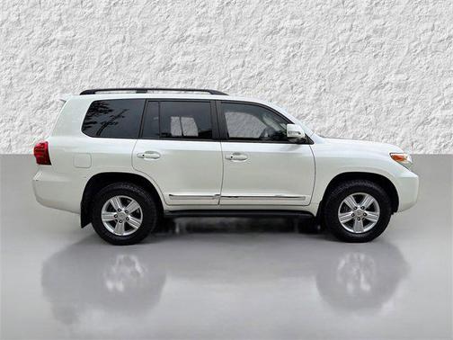 2014 Toyota Land Cruiser Base