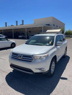 Blizzard Pearl 2012 Toyota Highlander SE