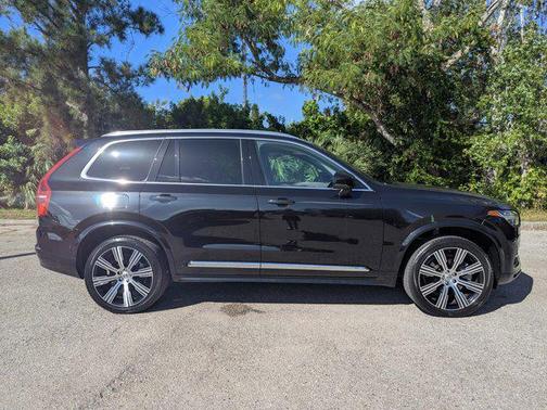 2023 Volvo XC90 Recharge Plug-In Hybrid T8 Plus Bright Theme 7-Seater