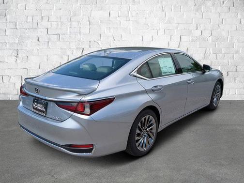 2025 Lexus ES 300h Ultra Luxury