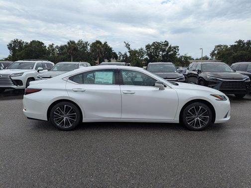 2025 Lexus ES 350 Base