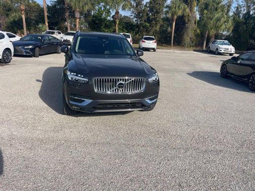 2024 Volvo XC90 B6 Plus Bright Theme 7-Seater