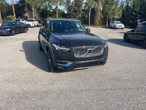 2024 Volvo XC90 B6 Plus Bright Theme 7-Seater