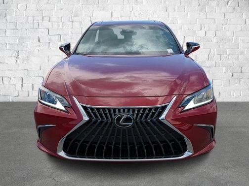 2025 Lexus ES 300h Base
