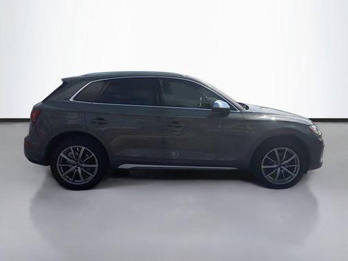 Chronos Gray Metallic 2023 Audi SQ5 3.0T Prestige