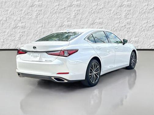 Eminent White Pearl 2025 Lexus ES 350 Base